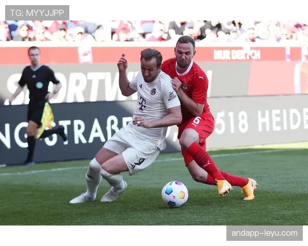 奥德加德引领中场新潮流，战术革新助球队表现亮眼