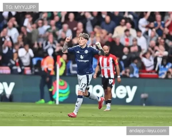 埃弗顿锋线火力全开，状态回暖成争分关键