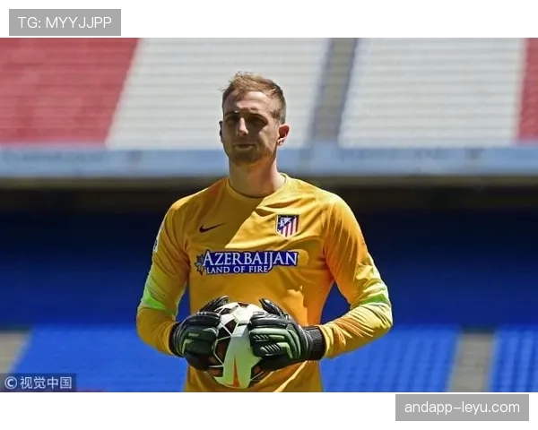 奥布拉克与库尔图瓦跻身全球门将排名前列，表现引人瞩目