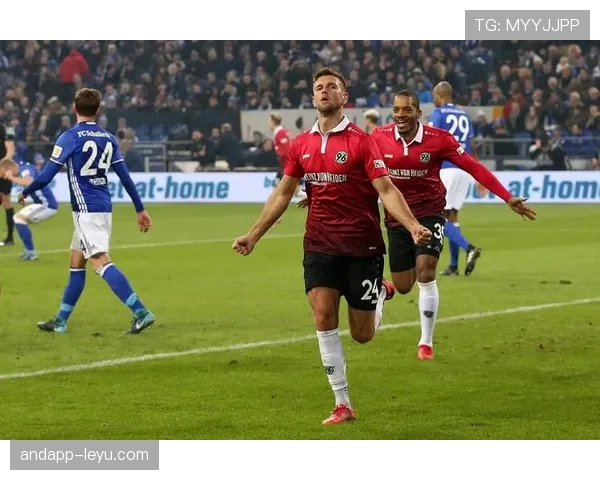 博尼法斯身体对抗能力突出，本赛季表现稳健